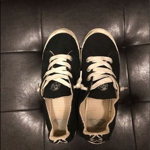 Roxy size 7 bayshore black tennis shoes